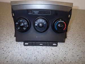 TOYOTA VERSO 09-13 PANEL STEROWANIA NAWIEWEM EUROPA 3/8 MINIATURA