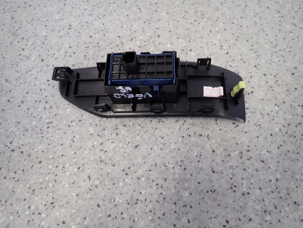 TOYOTA VERSO 09-13 PRZEŁĄCZNIK PANEL STEROWANIA SZYBY PRZEDNI PRAWY 4/4