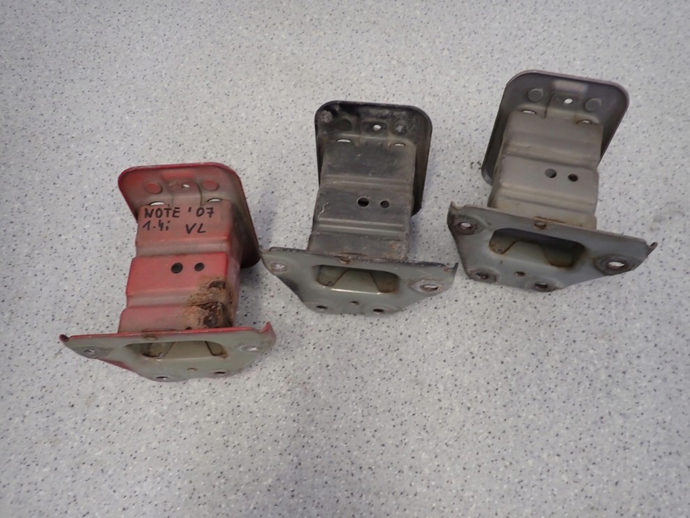 NISSAN NOTE E11 06- 11 STREFA ZGNIOTU WSPORNIK PRZEDNI LEWY 1/6