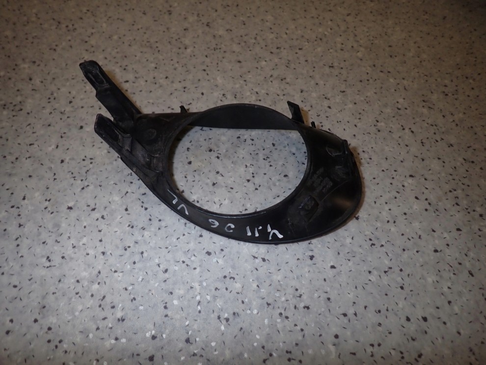 TOYOTA YARIS II 06- KRATKA HALOGENU LEWA 6/8