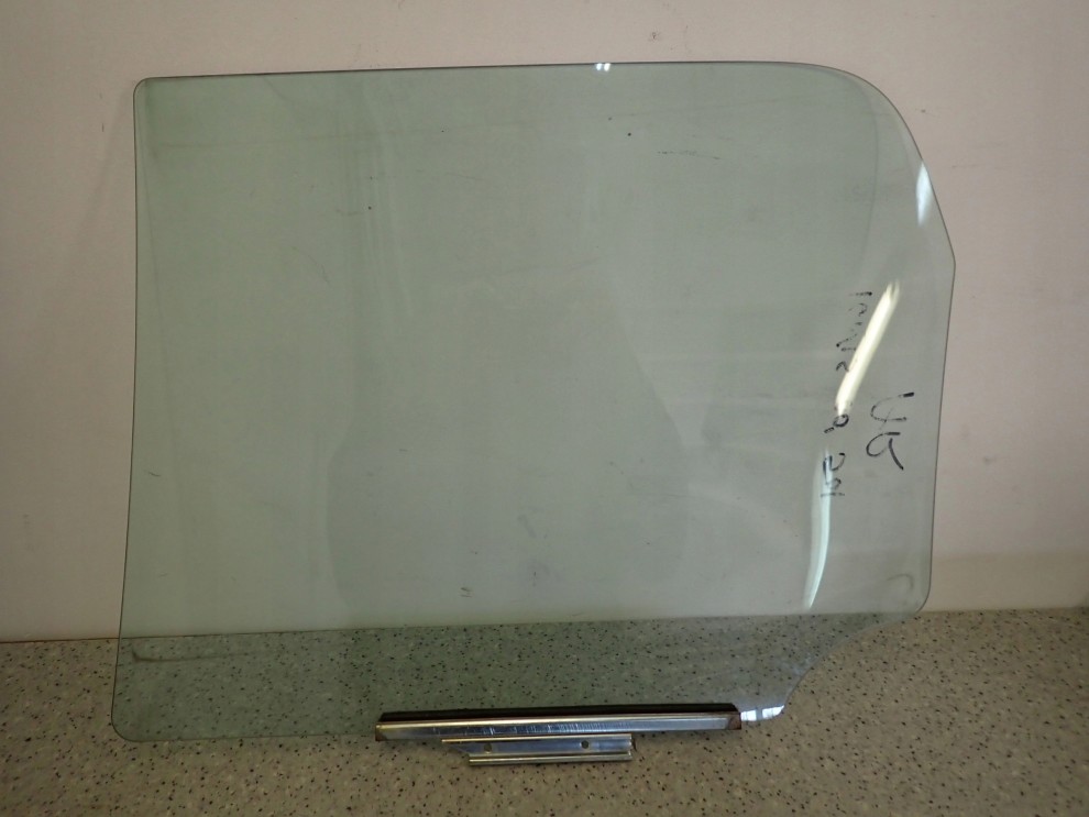 SUZUKI IGNIS 00-03 SZYBA TYLNA PRAWA 1/3