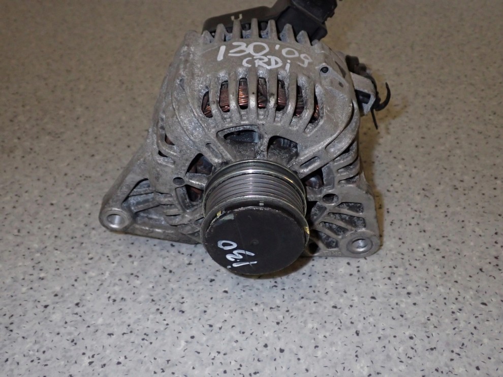 HYUNDAI I30 07- 1.6 CRDI ALTERNATOR 37300-2A110 3/5