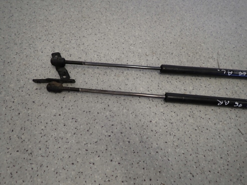 HYUNDAI MATRIX 02-10 SIŁOWNIKI KLAPY BAGAŻNIKA 4/5