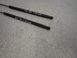 HYUNDAI MATRIX 02-10 SIŁOWNIKI KLAPY BAGAŻNIKA 3/5 MINIATURA