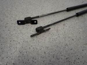 HYUNDAI MATRIX 02-10 SIŁOWNIKI KLAPY BAGAŻNIKA 5/5 MINIATURA