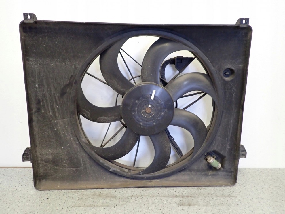 KIA CARENS III 06-11 CRDI WENTYLATOR WODY KLIMY 4/4