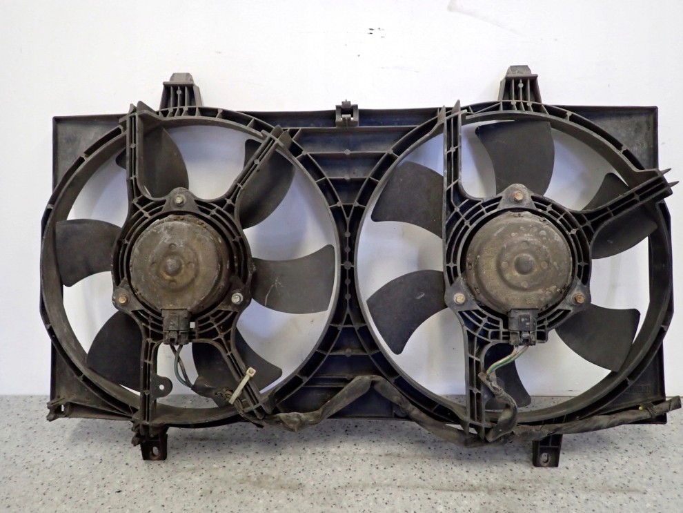 NISSAN PRIMERA P12 02- 2.0i WENTYLATOR 1/2