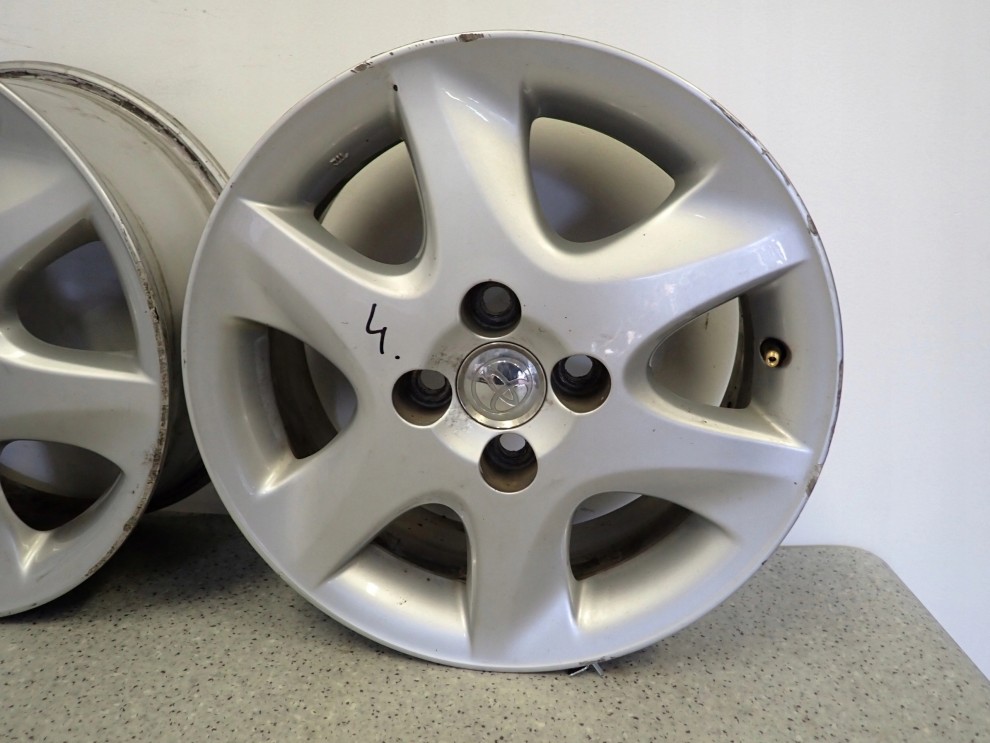 TOYOTA COROLLA E12 FELGI ALUMINIOWE KOMPLET 15\