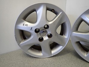 TOYOTA COROLLA E12 FELGI ALUMINIOWE KOMPLET 15\