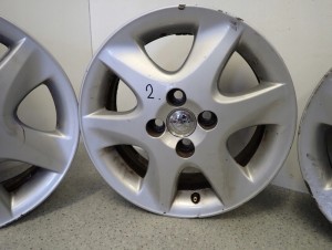 TOYOTA COROLLA E12 FELGI ALUMINIOWE KOMPLET 15\