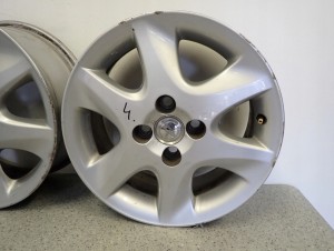 TOYOTA COROLLA E12 FELGI ALUMINIOWE KOMPLET 15\