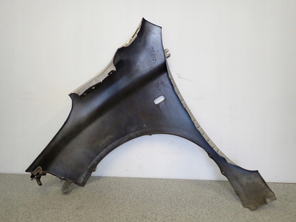 NISSAN MICRA K12 03-09 BŁOTNIK PRZEDNI PRAWY 13/14