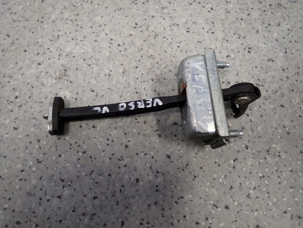 TOYOTA VERSO 09-13 OGRANICZNIK DRZWI PRZEDNI LEWY 1/2