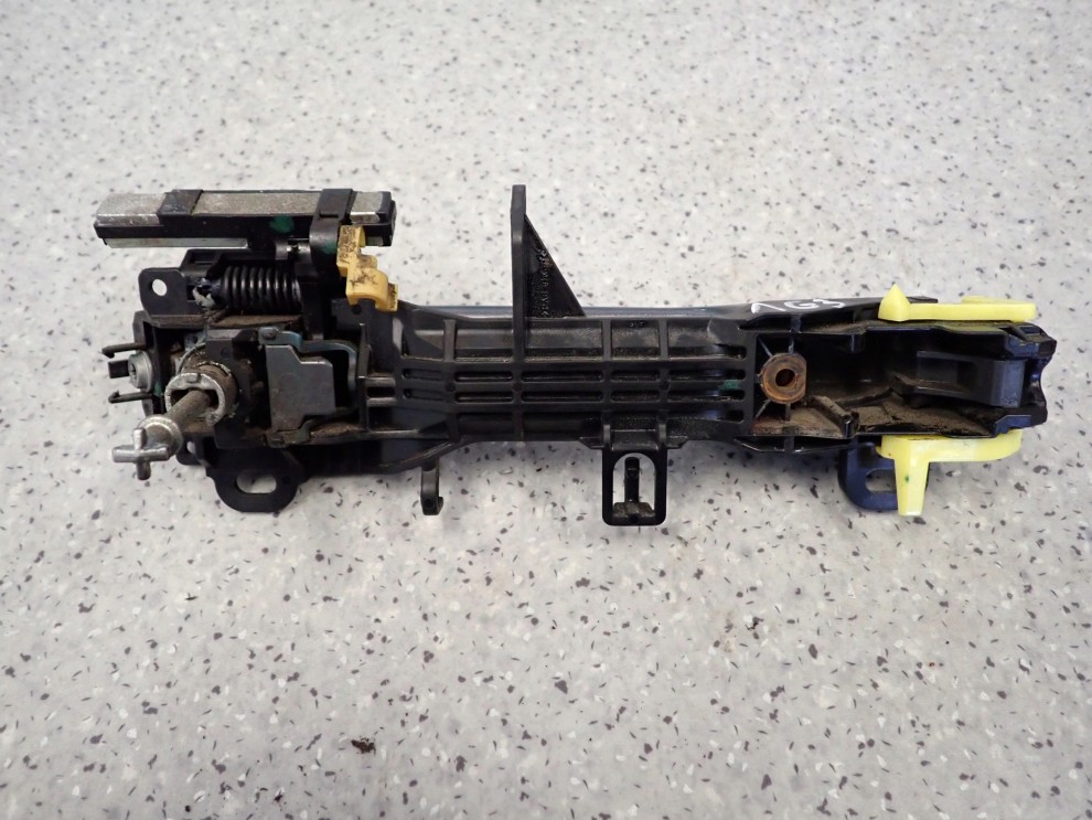 TOYOTA VERSO 09-13 KLAMKA DRZWI PRZEDNIA LEWA 1G3 6/7