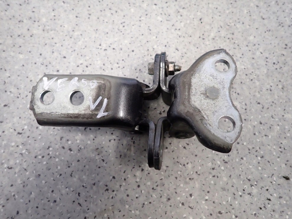 TOYOTA VERSO 09-13 ZAWIASY DRZWI PRZEDNIE LEWE 1/4