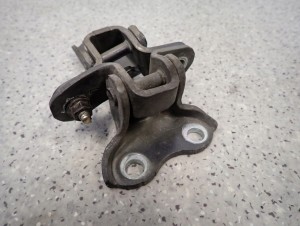 TOYOTA VERSO 09-13 ZAWIASY DRZWI PRZEDNIE LEWE 3/4 MINIATURA
