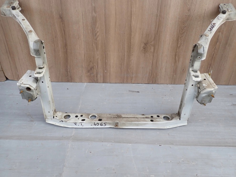 TOYOTA YARIS I 99-05 PAS PRZEDNI WZMOCNIENIE CZOŁOWE 7/13