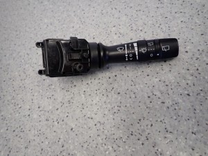 KIA SOUL I 09- PRZEŁĄCZNIK WYCIERACZEK 2/4 MINIATURA