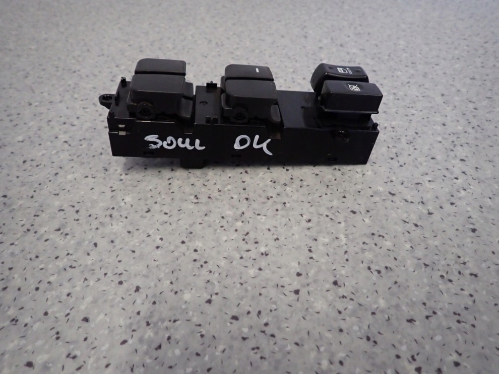 KIA SOUL I 09- PANEL SZYB PRZEDNI LEWY EUROPA 2/4