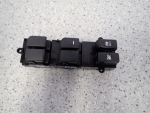 KIA SOUL I 09- PANEL SZYB PRZEDNI LEWY EUROPA