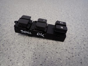 KIA SOUL I 09- PANEL SZYB PRZEDNI LEWY EUROPA 3/4 MINIATURA