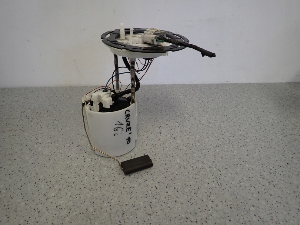 CHEVROLET CRUZE 1.6 BENZ 08- POMPA PALIWA 3/8