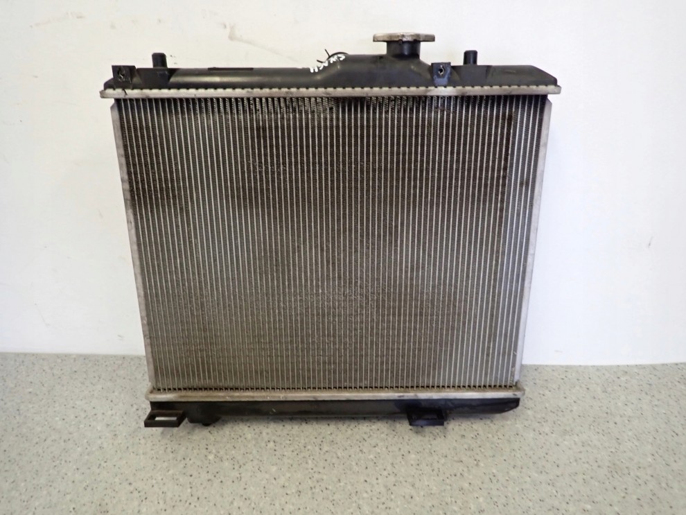 SUZUKI SPLASH 08-14 BENZ CHŁODNICA WODY 2/4