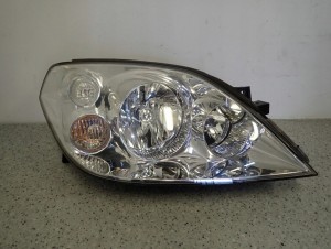 NISSAN PRIMERA P12 02-07 LAMPA PRZEDNIA PRAWA