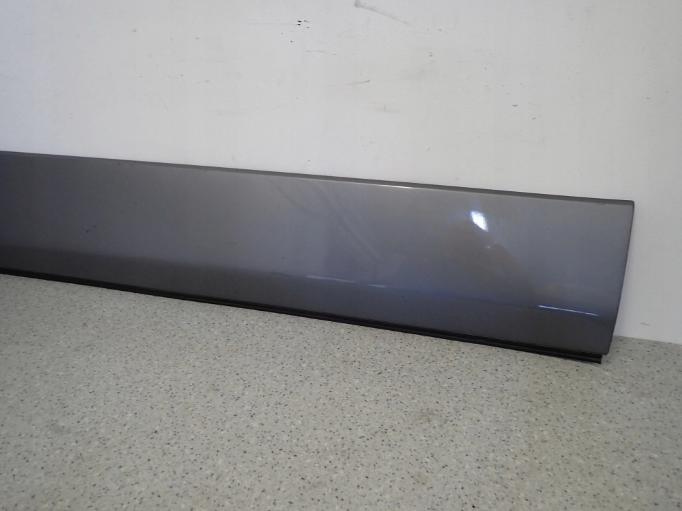 GRAND VITARA II 3d 06- LISTWA DRZWI PRAWA 4/14