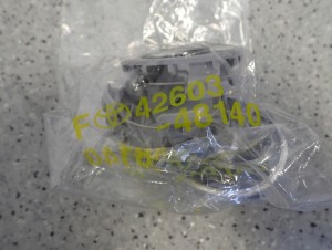 TOYOTA KOŁPAK KAPSEL ZAŚLEPKA NAKŁADKA FELGI ALUMINIOWEJ KOŁA 4/4 MINIATURA