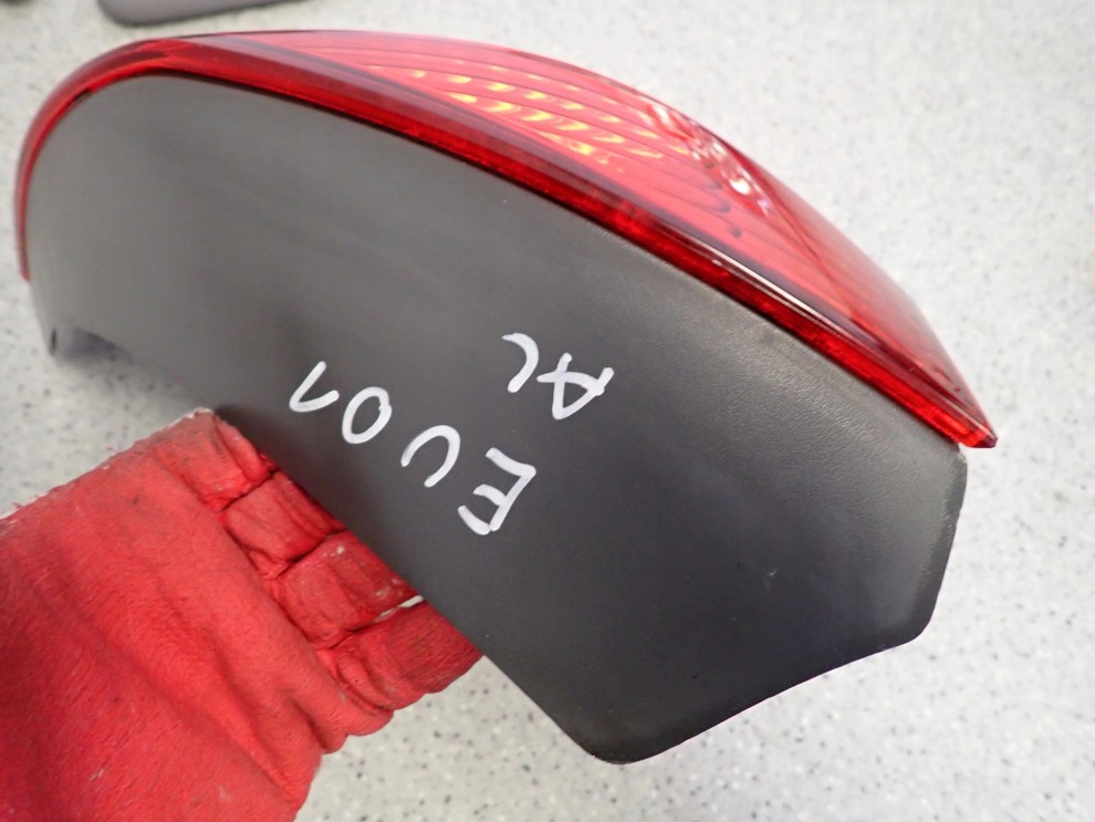 HONDA CIVIC VII 5d 01-03 LAMPA TYLNA LEWA 7/9