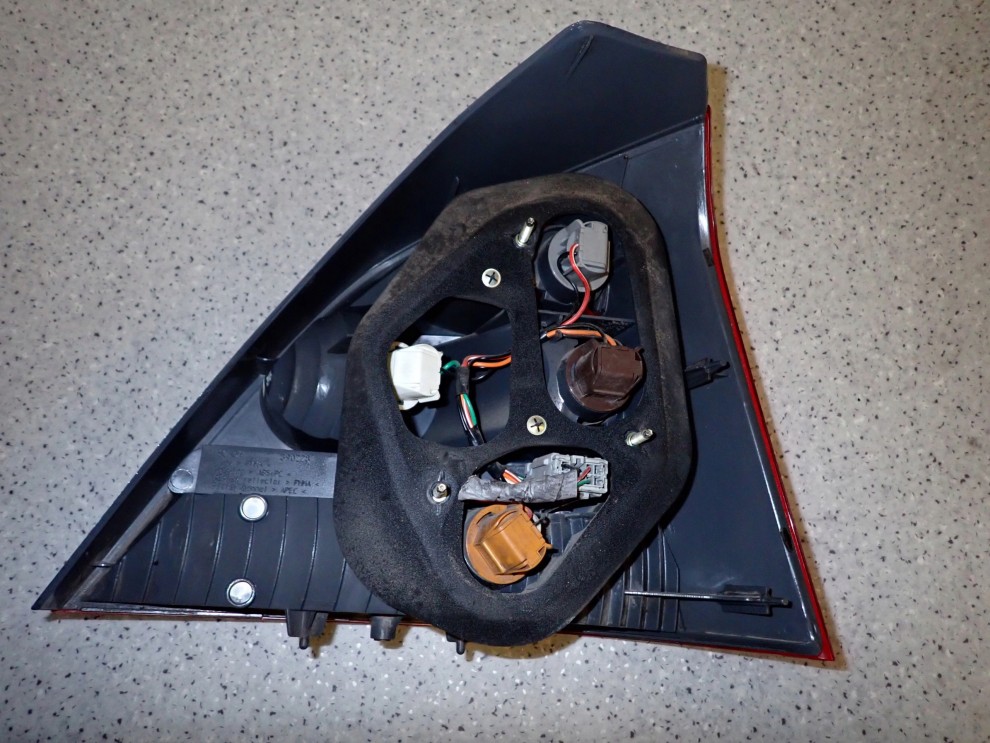 HONDA CIVIC VII 5d 01-03 LAMPA TYLNA LEWA 9/9
