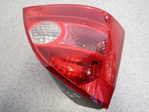 HONDA CIVIC VII 5d 01-03 LAMPA TYLNA LEWA 6/9 MINIATURA