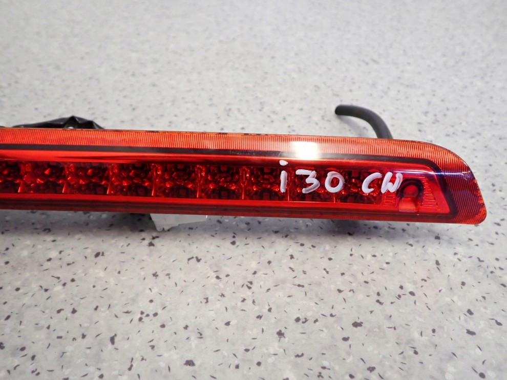 HYUNDAI i30 KOMBI 07-12 LAMPA TRZECI STOP 3/5