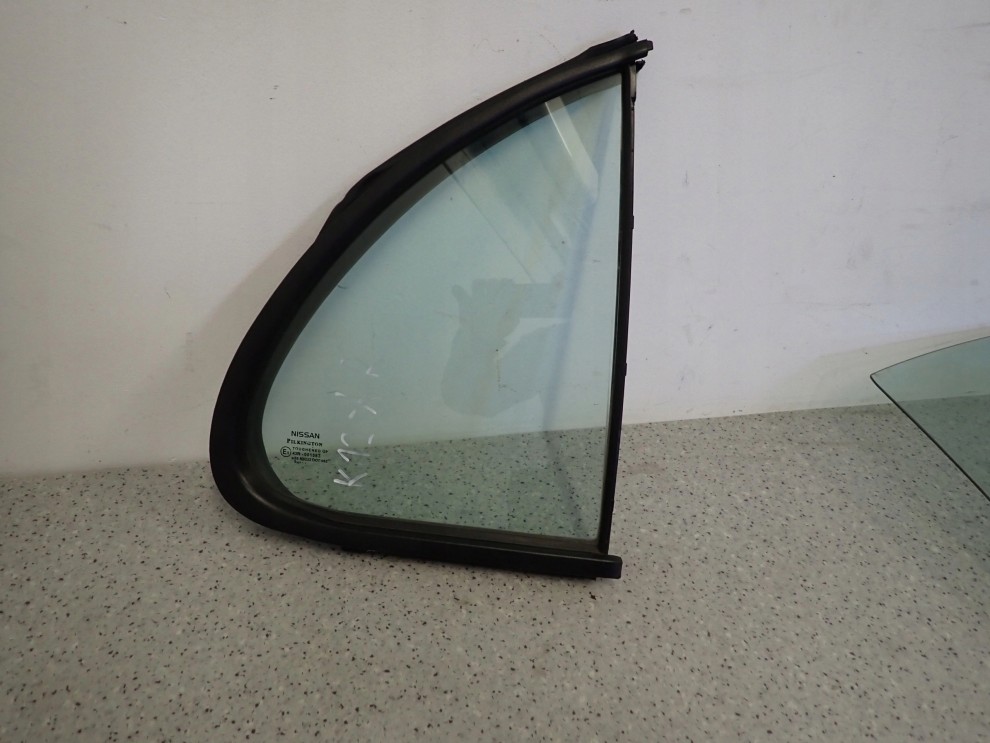 NISSAN MICRA K12 5D 03-10 SZYBA DRZWI TYLNA PRAWA Z USZCZELKĄ 1/6