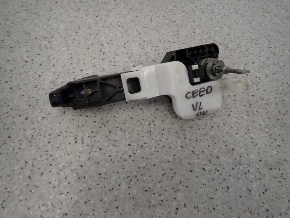 KIA CEED 06-12 KLAMKA PRZEDNIA LEWA DRZWI 3/6