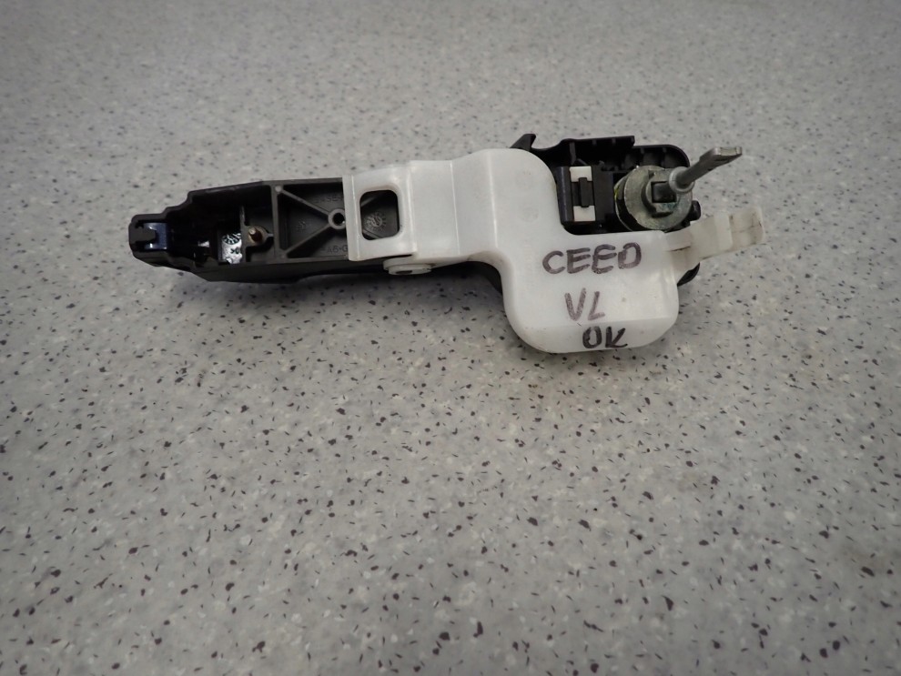 KIA CEED 06-12 KLAMKA PRZEDNIA LEWA DRZWI 4/6