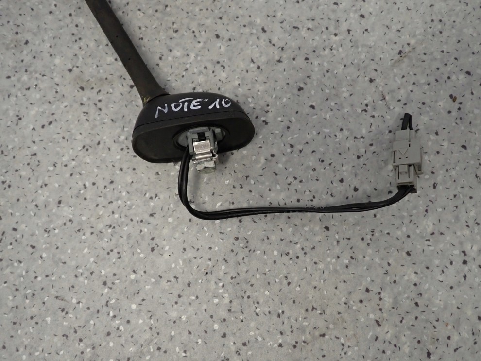 NISSAN NOTE 06- E11 ANTENA DACHOWA PODSTAWA BAT 3/8