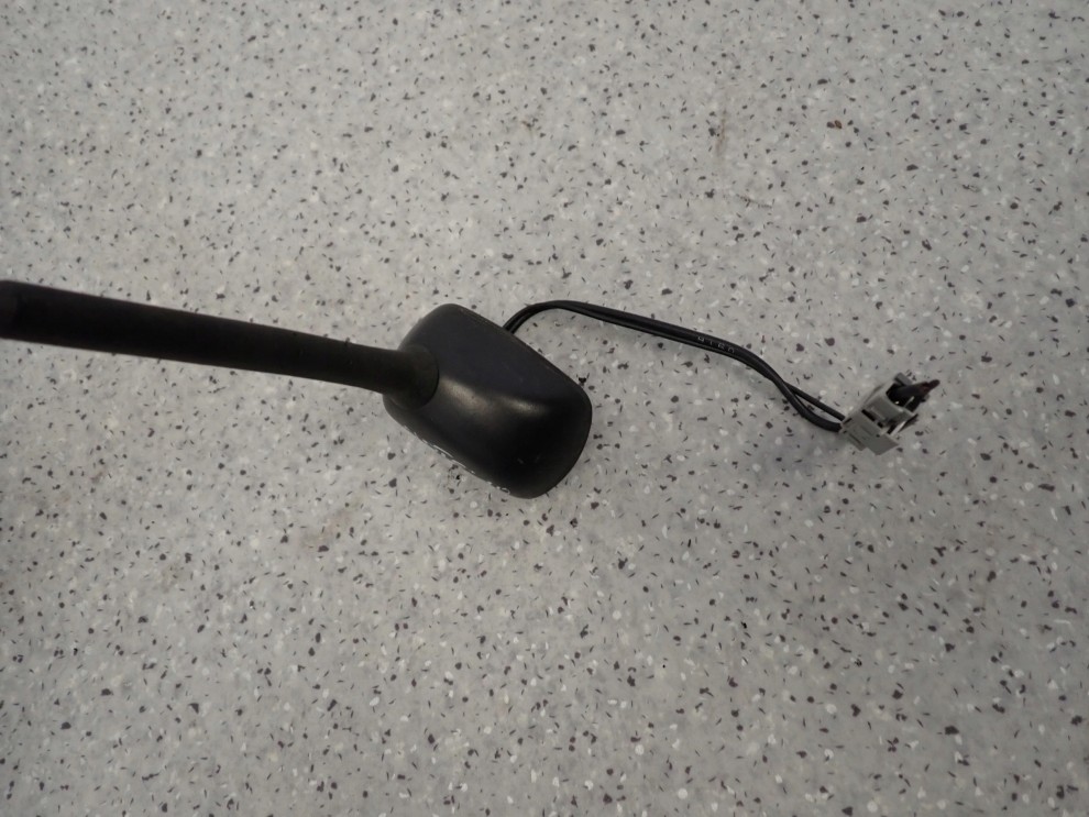 NISSAN NOTE 06- E11 ANTENA DACHOWA PODSTAWA BAT 7/8