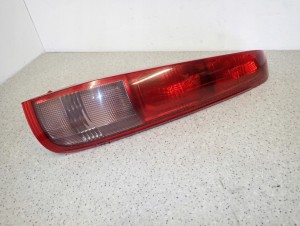 NISSAN XTRAIL T30 01-07 LAMPA TYLNA PRAWA EUROPA 3/10 MINIATURA