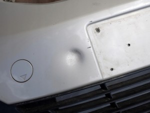 KIA VENGA 09- ZDERZAK PRZEDNI QU 6/15 MINIATURA