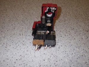SUZUKI SWIFT MK6 1.3 BENZ 04- KLEMA PLUSOWA 5/6 MINIATURA