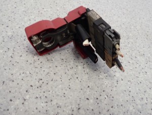 SUZUKI SWIFT MK6 1.3 BENZ 04- KLEMA PLUSOWA 6/6 MINIATURA