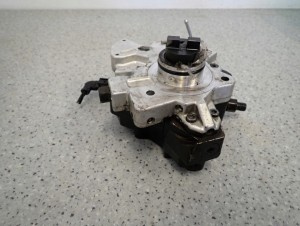 HYUNDAI SONATA V 2.0 CRDI 140KM 05-09 POMPA WTRYSKOWA 2/7 MINIATURA