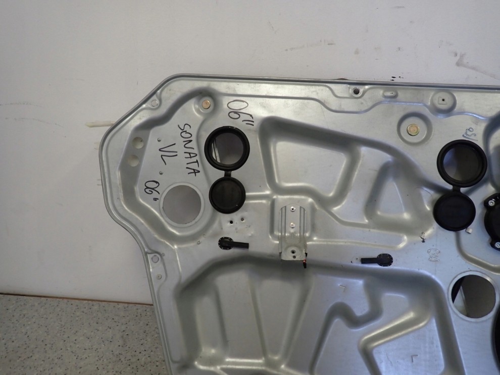 HYUNDAI SONATA V 05-09 PODNOŚNIK SZYBY PRZEDNI LEWY 3/5