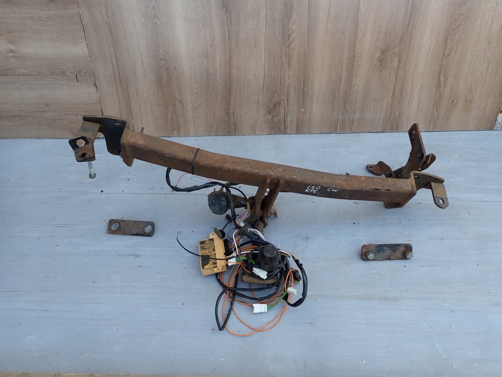 HYUNDAI i40 11-18 HAK HOLOWNICZY 1/6