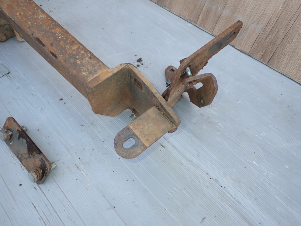 HYUNDAI i40 11-18 HAK HOLOWNICZY 4/6