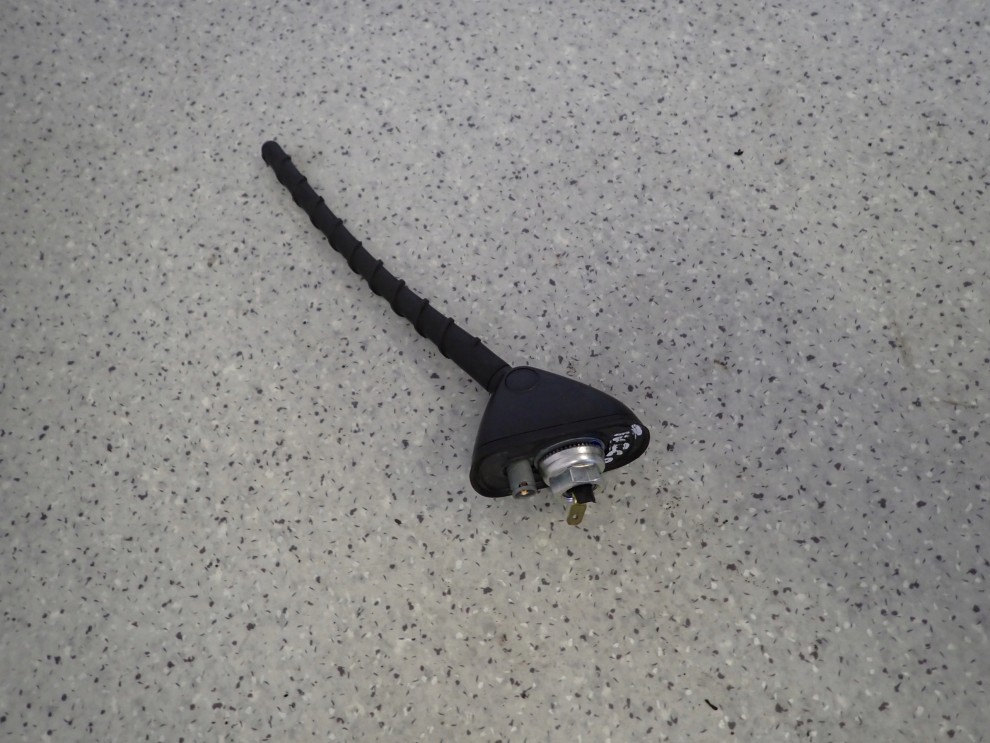 KIA TUCSON 04- ANTENA PODSTAWA ANTENY BAT 1/5