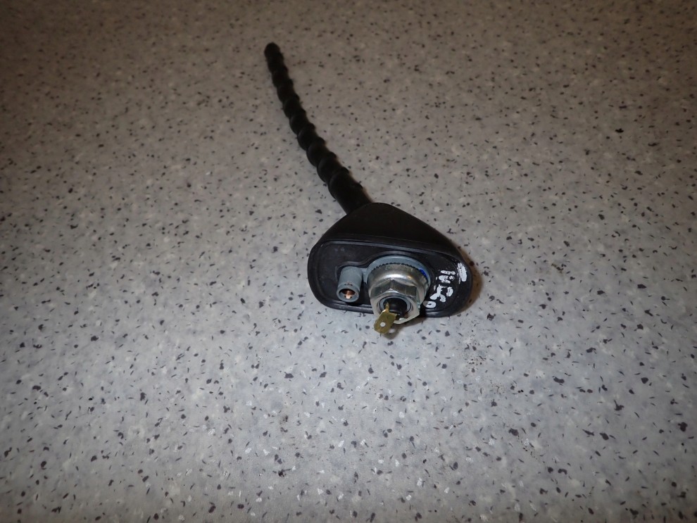 KIA TUCSON 04- ANTENA PODSTAWA ANTENY BAT 2/5