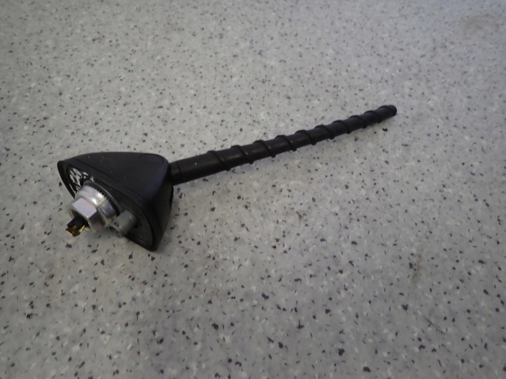 KIA TUCSON 04- ANTENA PODSTAWA ANTENY BAT 4/5